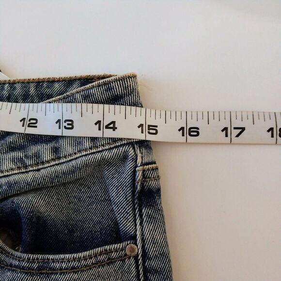 Tinseltown NWT Jeans Size 9/29 Blue Hi Rise Mom Denim Distressed Casual - Picture 10 of 13